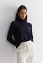 Laurina Turtleneck