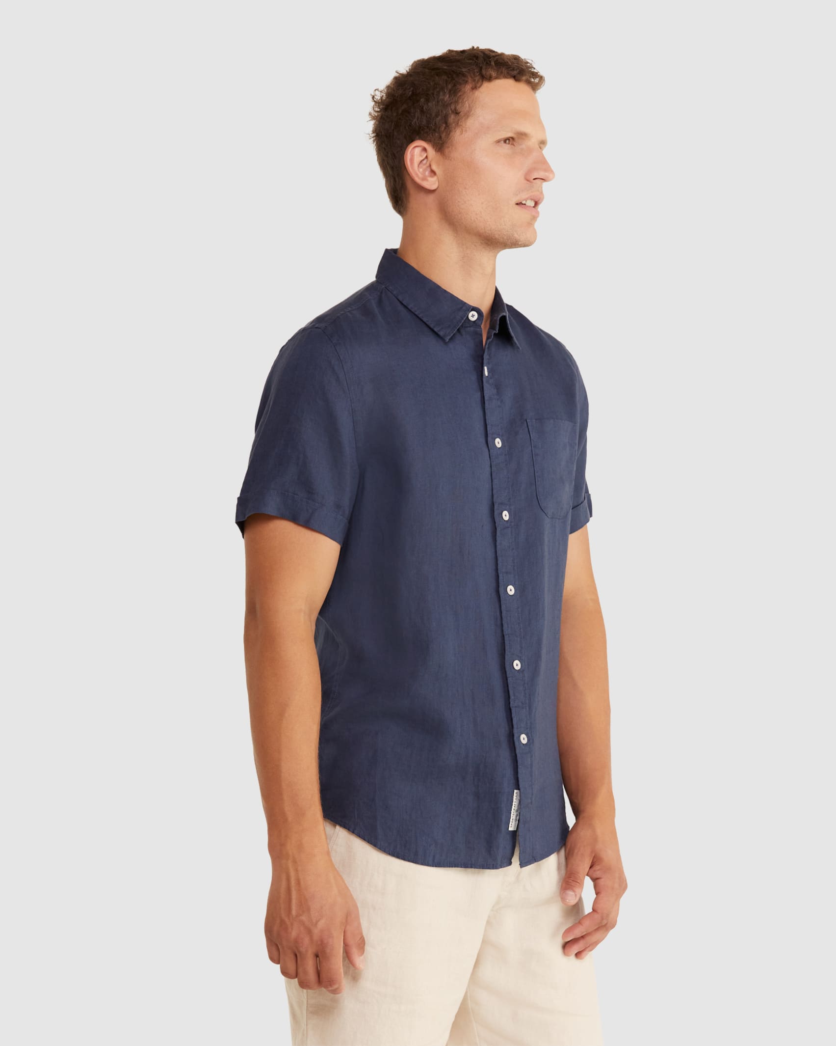 Linen Short Sleeve Shirt in NAVY