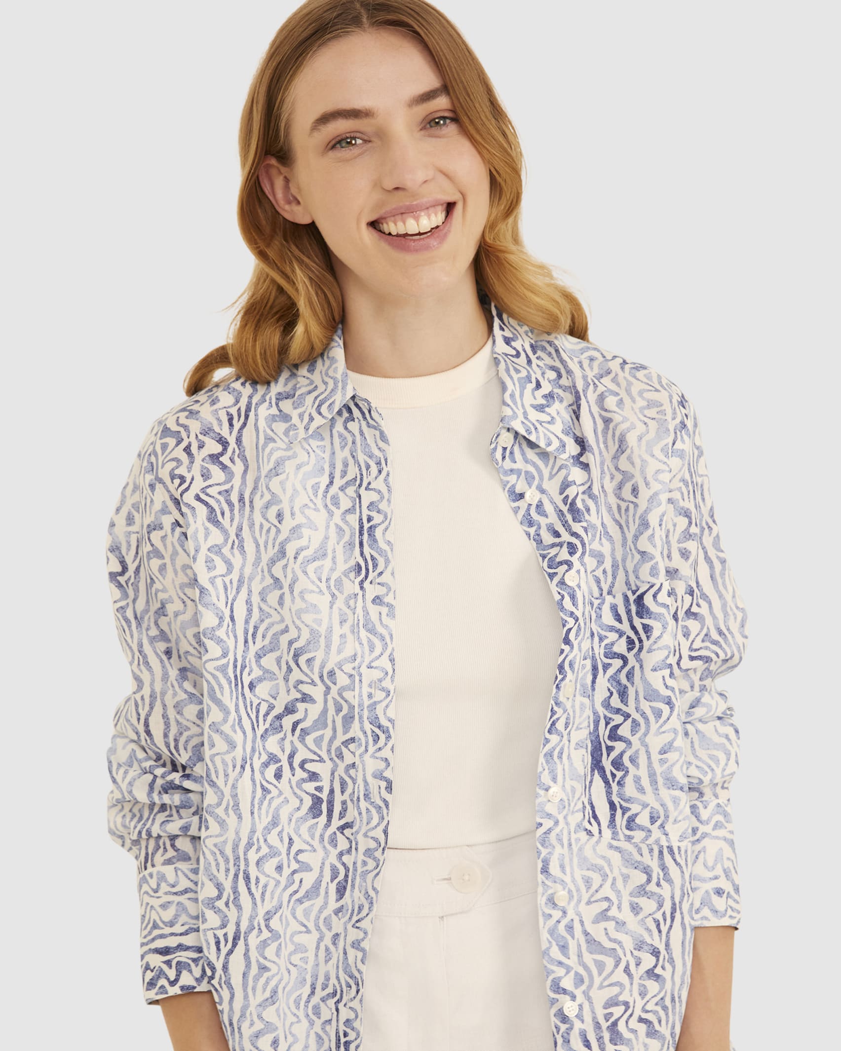 Loria Linen Shirt in BLUE/WHITE