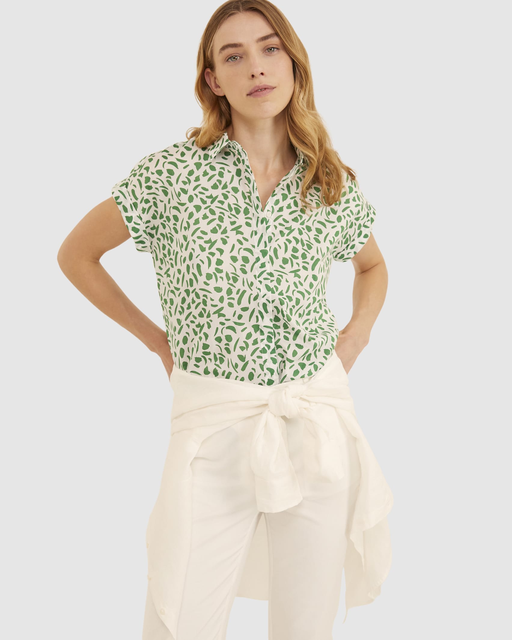 Dashing Short Sleeve Lily Voile Shirt in WHITE/GREEN