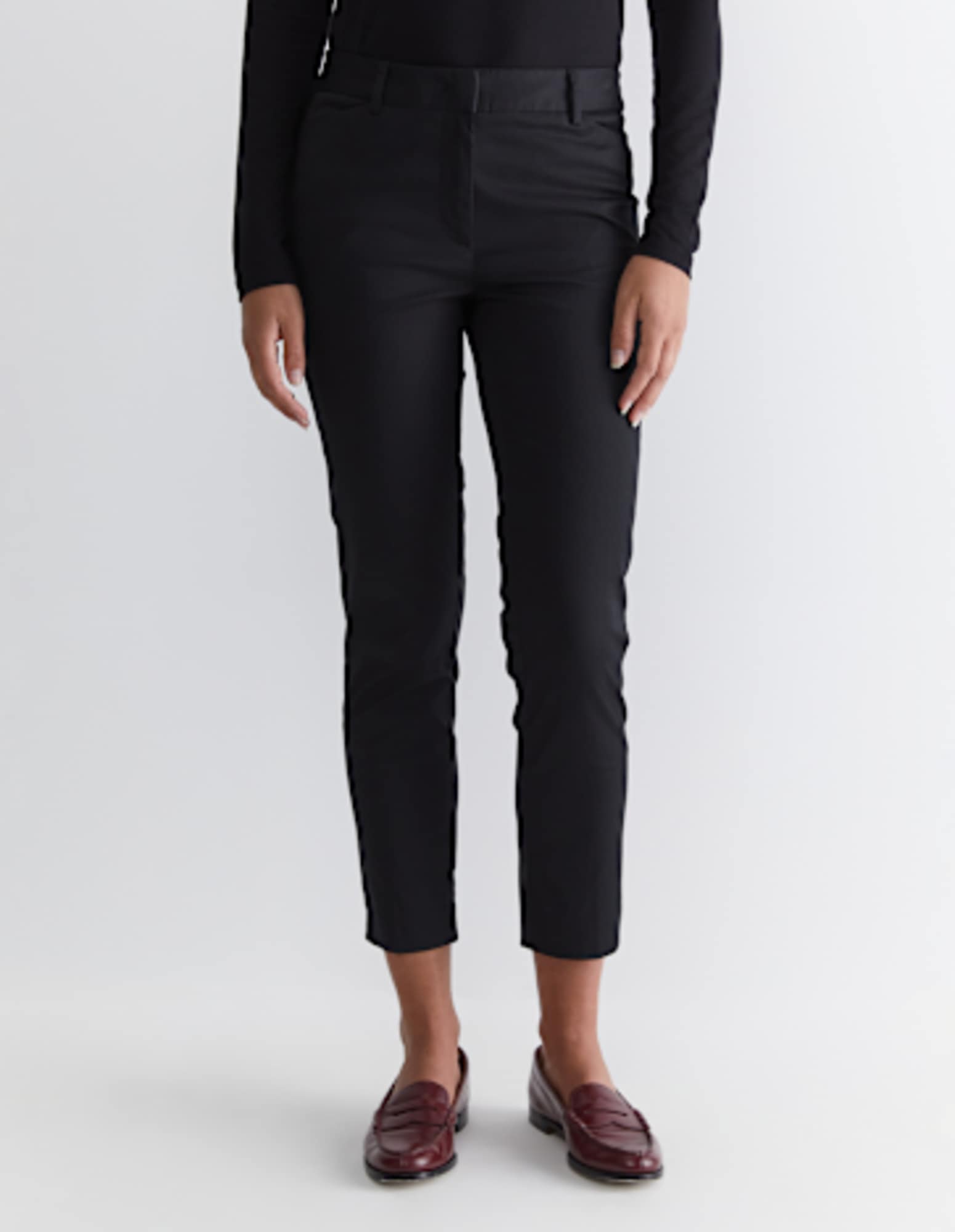 Evie Capri in BLACK
