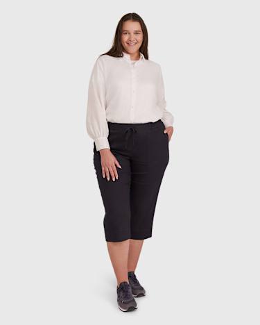 Crop Linen Pant in CLASSIC NAVY