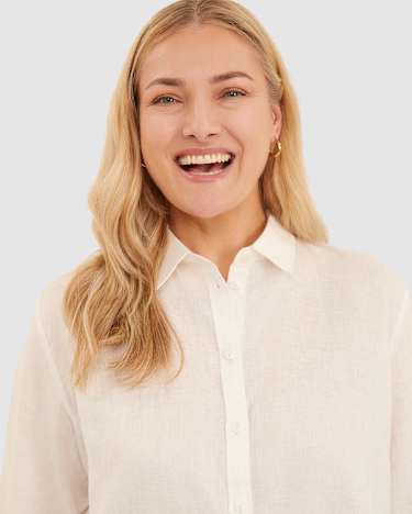 Daisy Relaxed Linen Shirt in WHITE