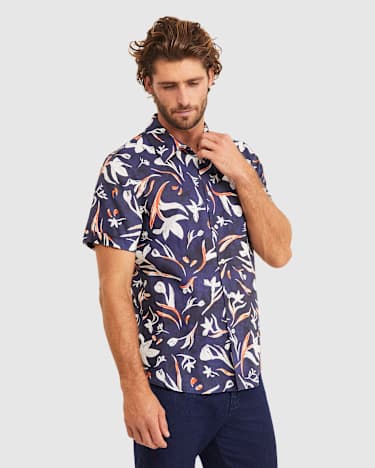 Crawford Short Sleeve Tapered Shirt in NAVY