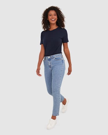 Lari Slim Jean in WASHED DENIM