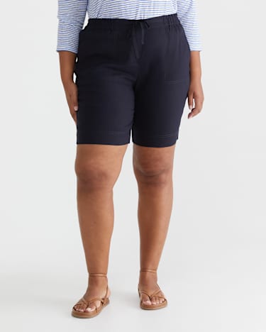 Rosa Linen Short in CLASSIC NAVY