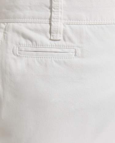 Classic Chino Short in WHITE