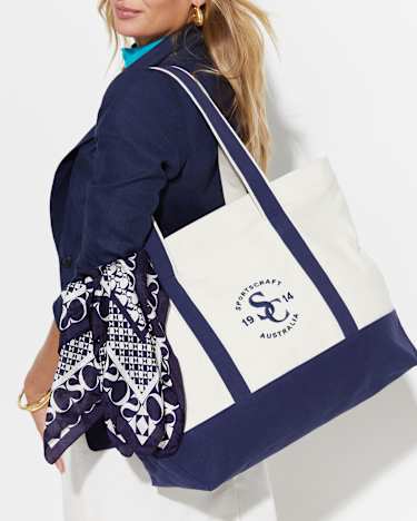 Club Sport Canvas Tote in ECRU/NAVY