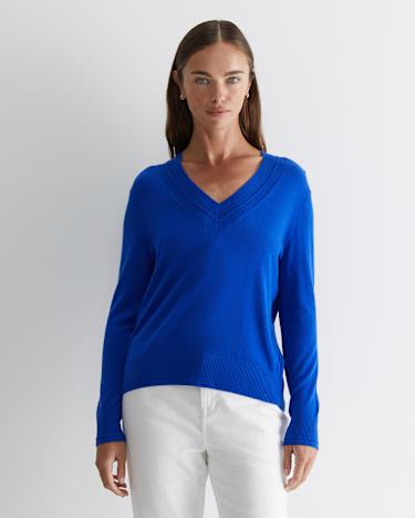 Laurina V-neck Sweater in COBALT