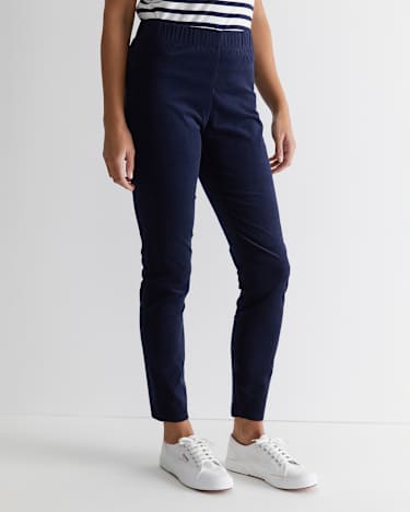 Felicity Velvet Pull On Pant in NAVY