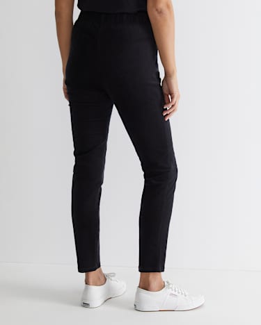 Felicity Velvet Pull On Pant in BLACK