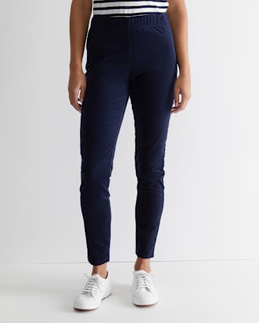 Felicity Velvet Pull On Pant in NAVY