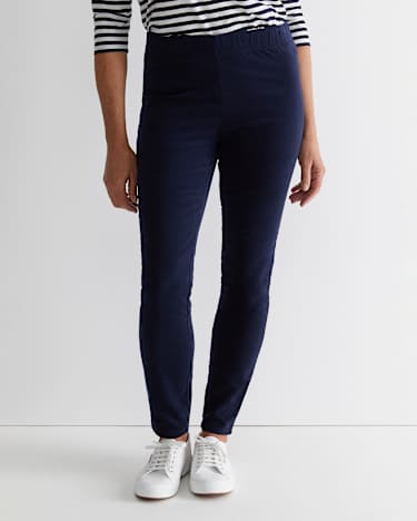Felicity Velvet Pull On Pant in NAVY