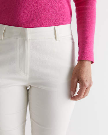 Evie Capri Pant in MILK