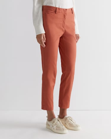 Evie Capri Pant in SIENNA