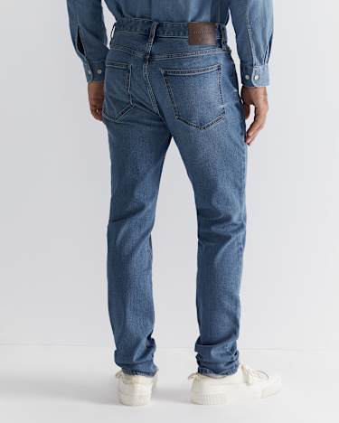Jackson Slim Jean in LIGHT BLUE WASH