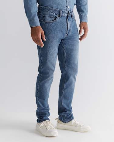 Jackson Slim Jean in LIGHT BLUE WASH