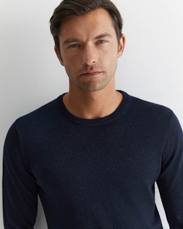 Merino Crew Neck Knit in NAVY
