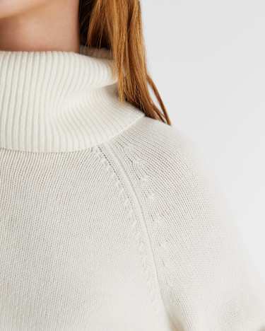 Sunshine Chunky Sweater in WINTER WHITE