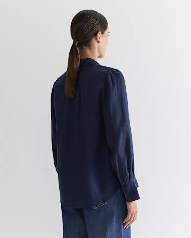 Amy Blouse in NAVY