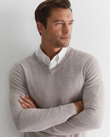 Merino V-Neck Knit in MALT