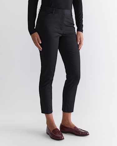 Evie Capri in BLACK