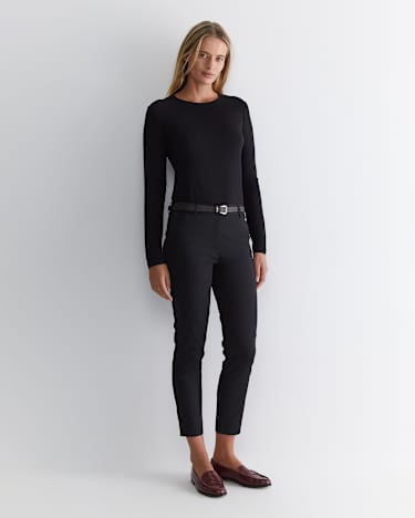 Evie Capri in BLACK