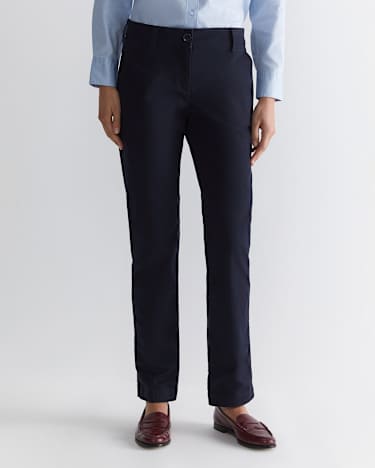 Laura Relaxed Chino in CLASSIC NAVY