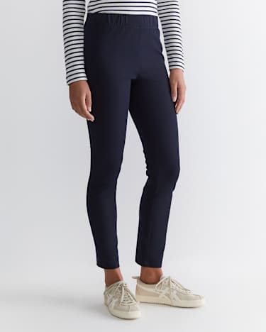 Felicity Pull On Pant in NAVY
