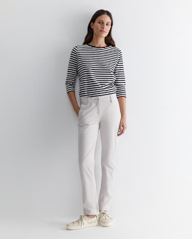 Laura Relaxed Chino in BONE