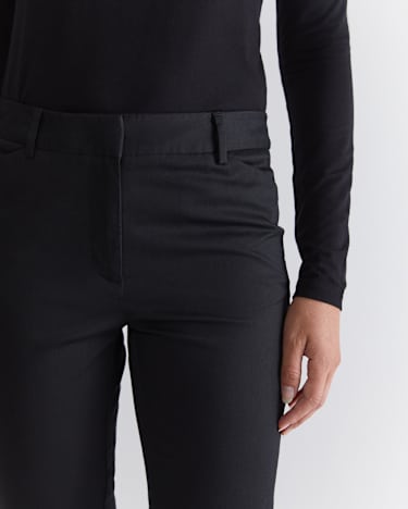 Evie Capri in BLACK