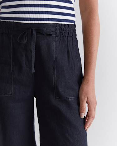 Rosa Linen Short in CLASSIC NAVY