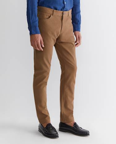 Tapered Bedford Jean in CHESTNUT