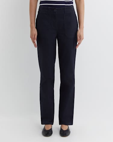 Laura Pocket Pant in CLASSIC NAVY