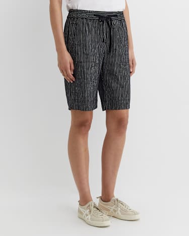 Rosa Stripe Linen Short in NAVY/WHITE