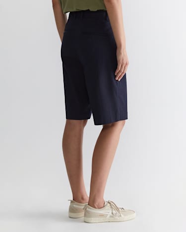 Evie Bermuda Short in CLASSIC NAVY