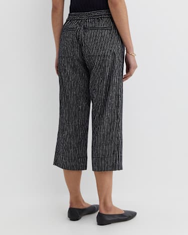 Rosa Stripe Crop Linen Pant in NAVY/WHITE