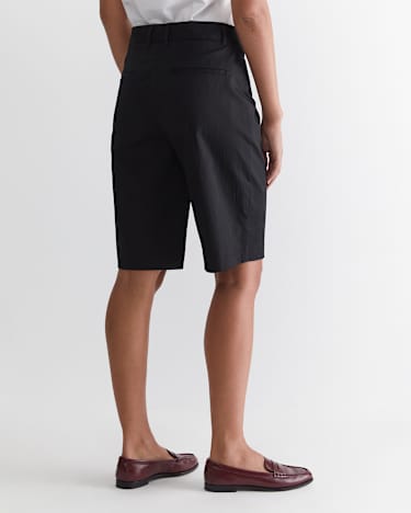 Evie Bermuda Short in BLACK