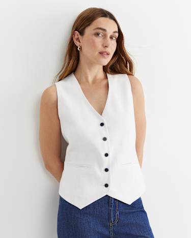 Brianne Linen Vest in WHITE