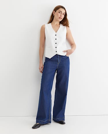 Brianne Linen Vest in WHITE
