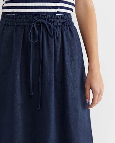 Lulu Linen Midi Skirt in NAVY