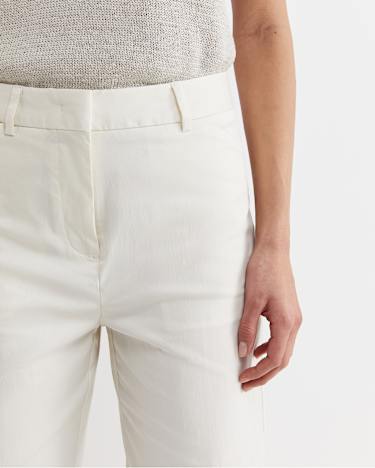 Evie Bermuda Short in MILK