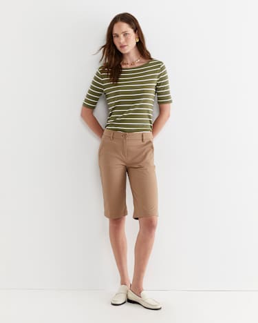 Laura Chino Short in TAN