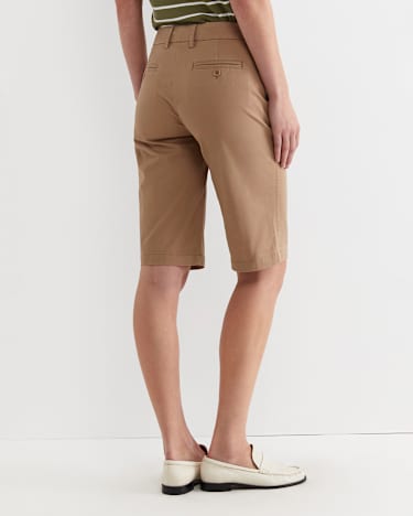 Laura Chino Short in TAN