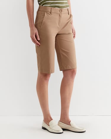 Laura Chino Short in TAN