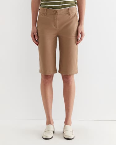Laura Chino Short in TAN