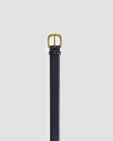 Lara Buckle Leather Belt in BLACK