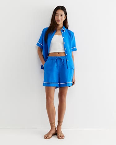 Lulu Blanket Stitch Linen Short in PEACOCK