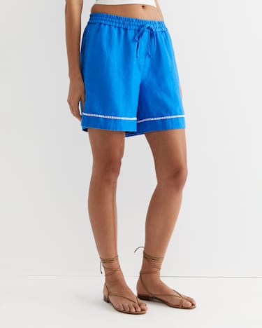 Lulu Blanket Stitch Linen Short in PEACOCK