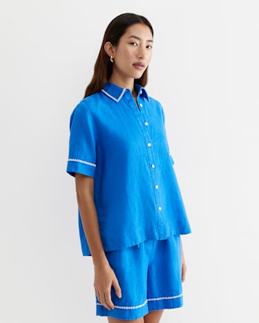 Lulu Blanket Stitch Linen Shirt in PEACOCK